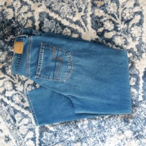 American Eagle high-rise mom jeans